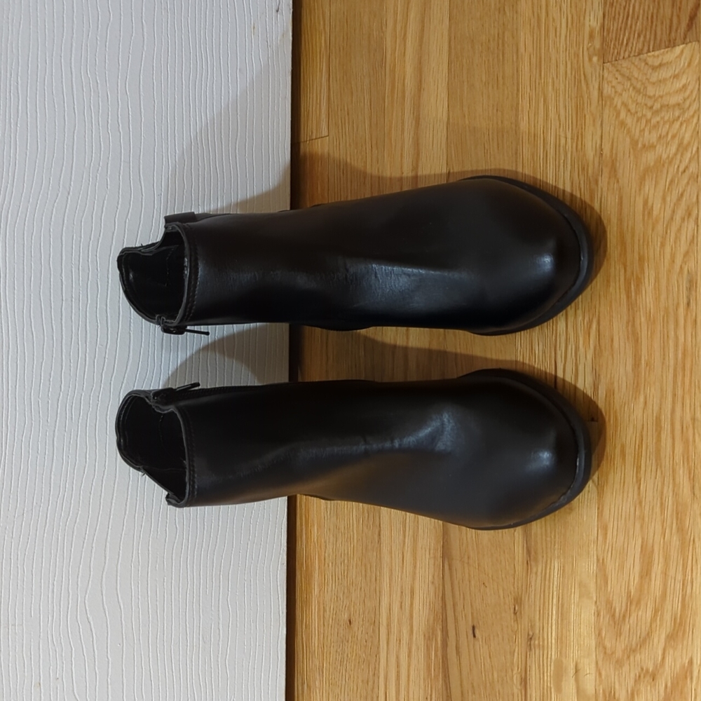 JG Black Ankle Boots - Size 7